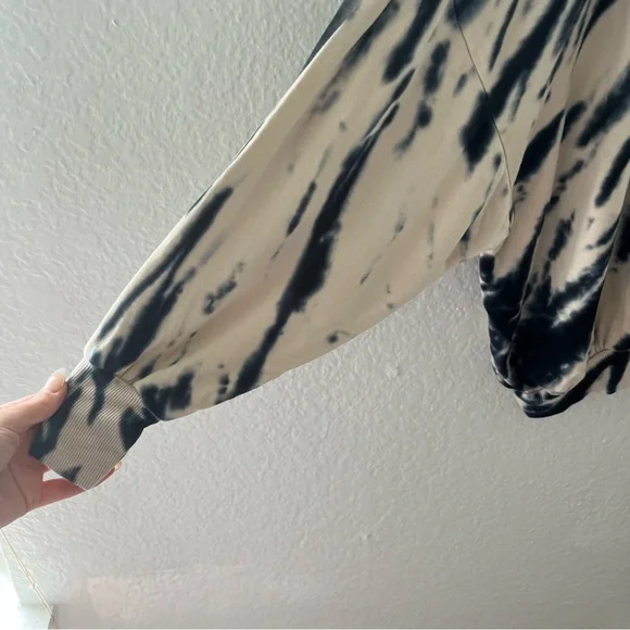 YOUNG FABULOUS & Broke JULIETTE TIE DYE OVERSIZED SWEATSHIRT SZ M BLUE SAFARI - Picture 6 of 11
